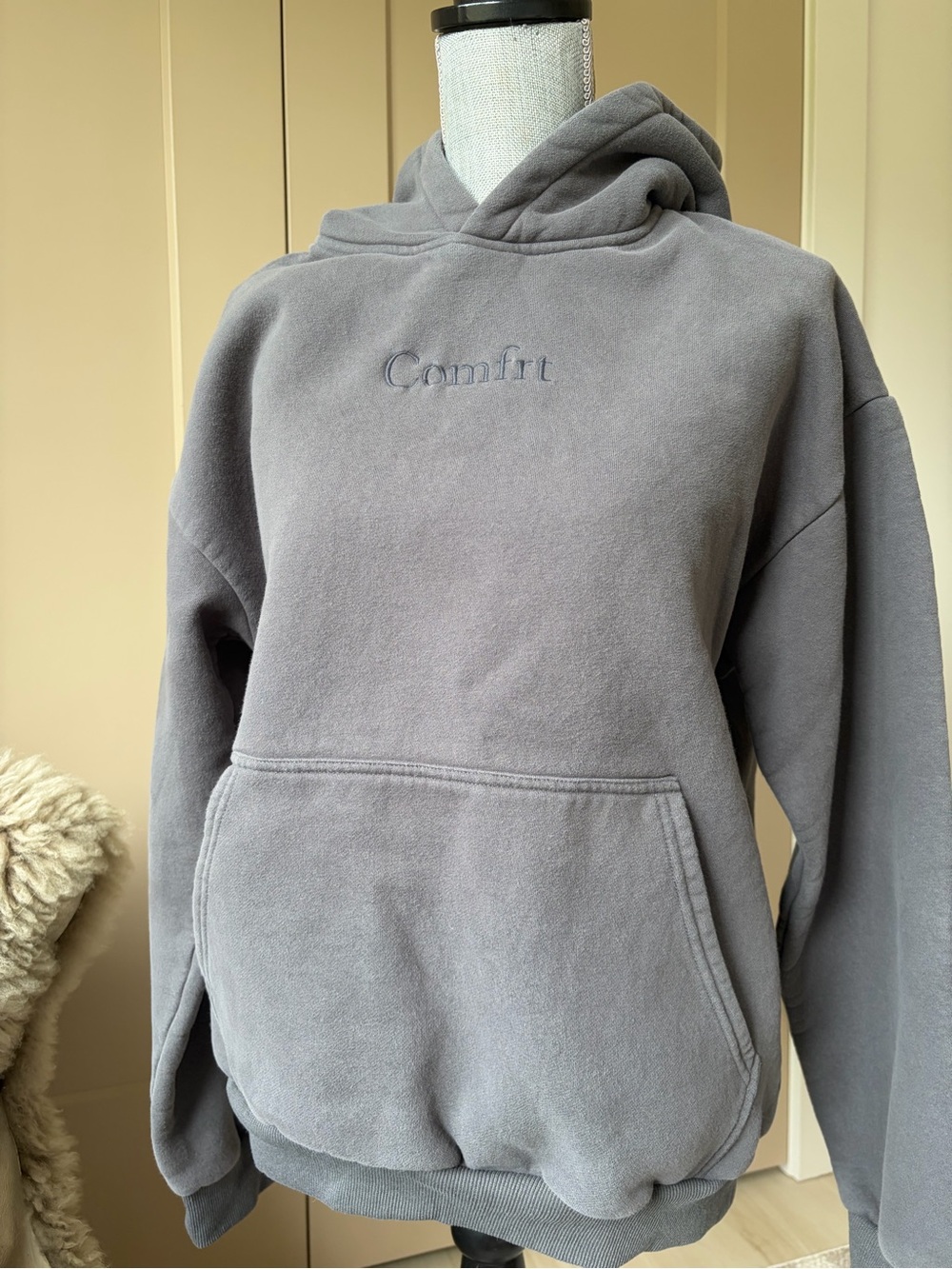 Comfrt Signature Hoodie - Gray size M